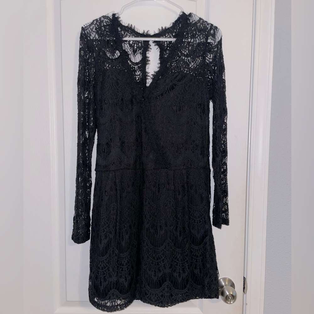 NWT Women’s Black Lace Romper Size L Deep Keyhole Back & Zipper